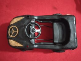 OLD MERCEDS BANZ PEDAL CAR