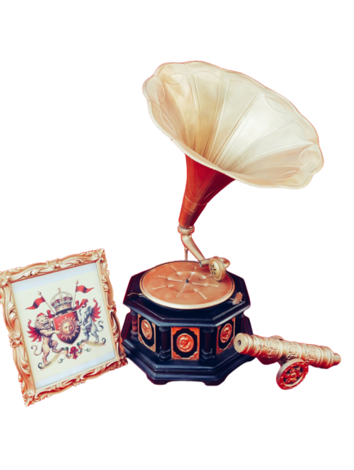 2.ANTIQUE VINTAGE GRAMOPHONE