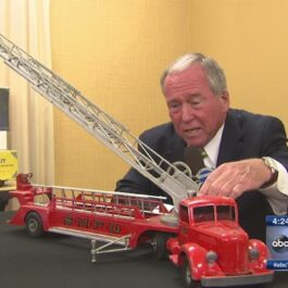 7.INTERNATIONAL VINTAGE TOY COLLECTION