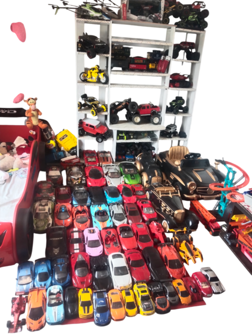 8.DIE CAST CAR COLLECTION PRODUCTS - Image 2