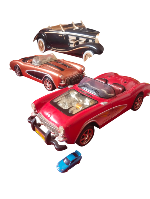 7.INTERNATIONAL VINTAGE TOY COLLECTION - Image 3
