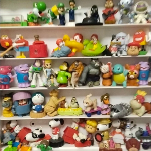 5.INTERNATIONAL McDonald's TOY COLLECTION